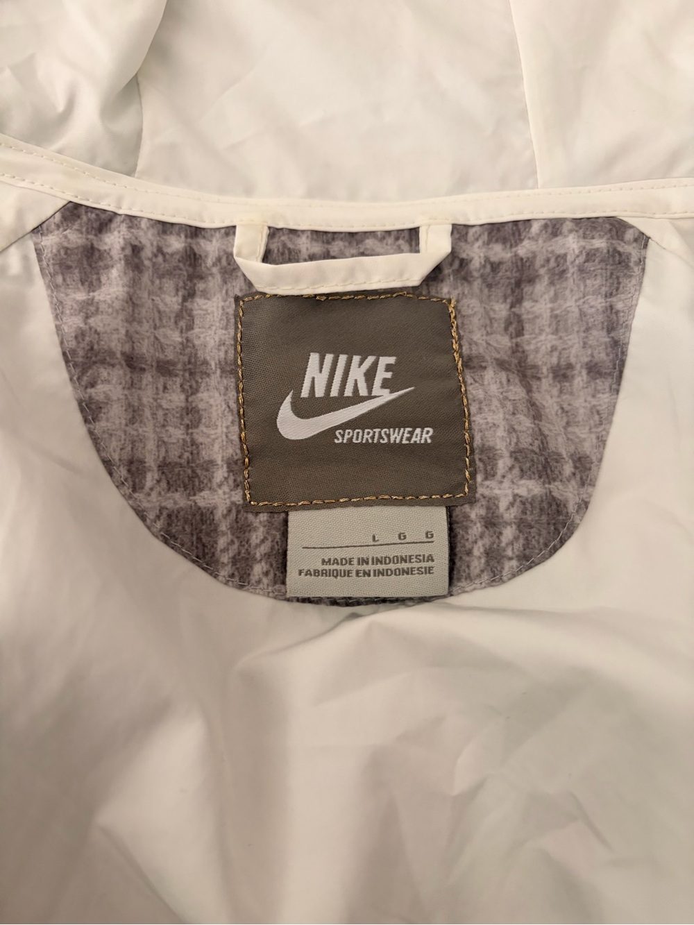 ✨ 2008 MARRIED TO THE MOB X NIKE WMNS WIND JKT - LARGE Friends & Family✨ OOAK!! - Picture 3 of 11